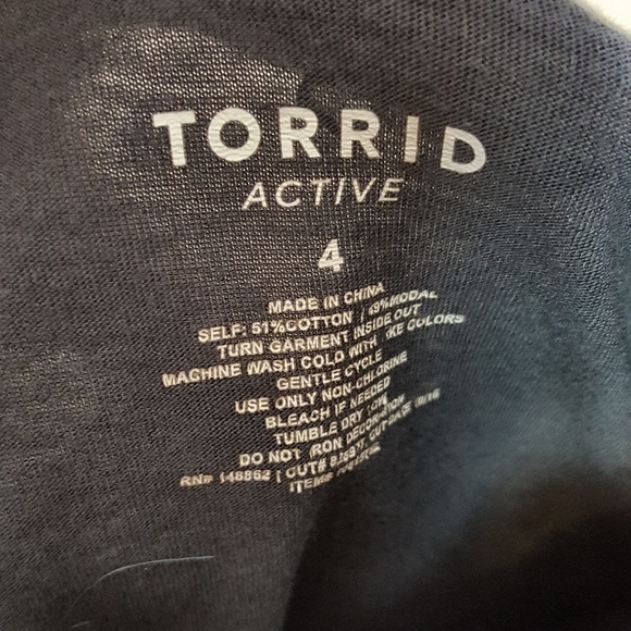 💜 Torrid Graphic Active Tee - Picture 5 of 5